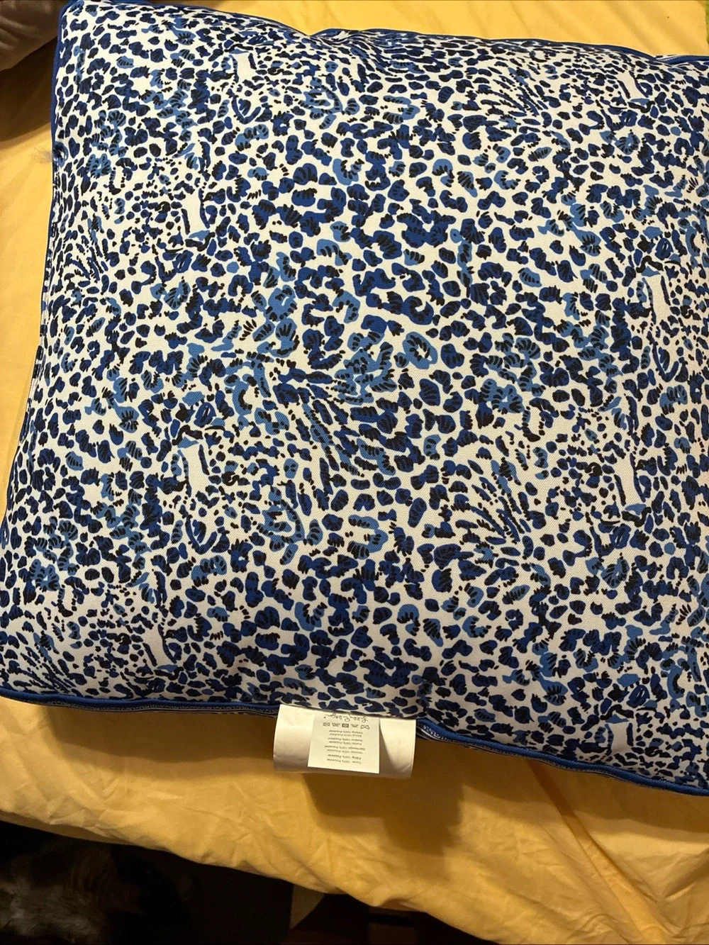 Lilly Pulitzer indoor/outdoor pillow featured in twisted up size 22” x 22”
